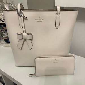 Kate Spade ♠️ New York ♠️ Large Brynn Tote and matching wallet